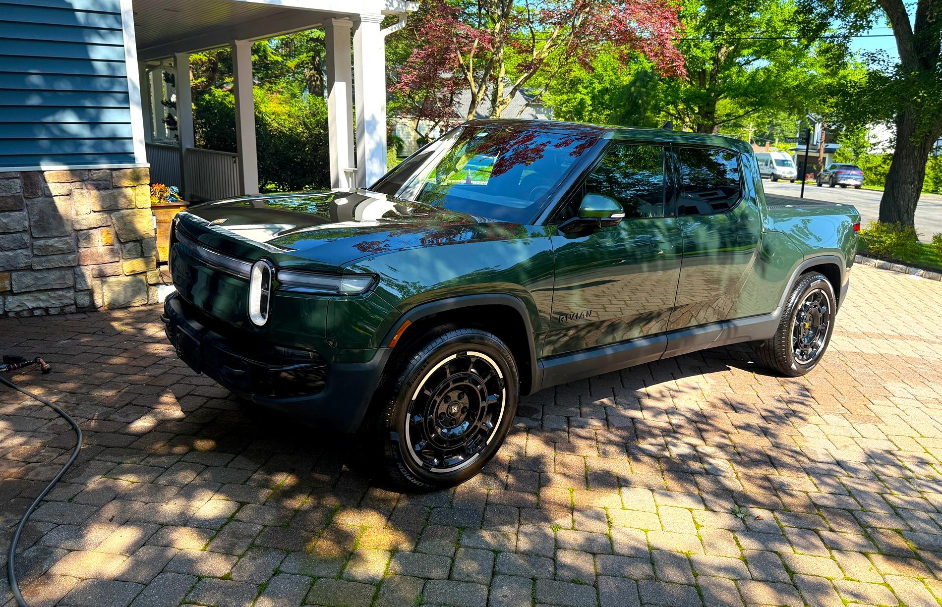 Rivian R1T R1S Traded in my '22 quad for a '25 dual performance... 2025_4