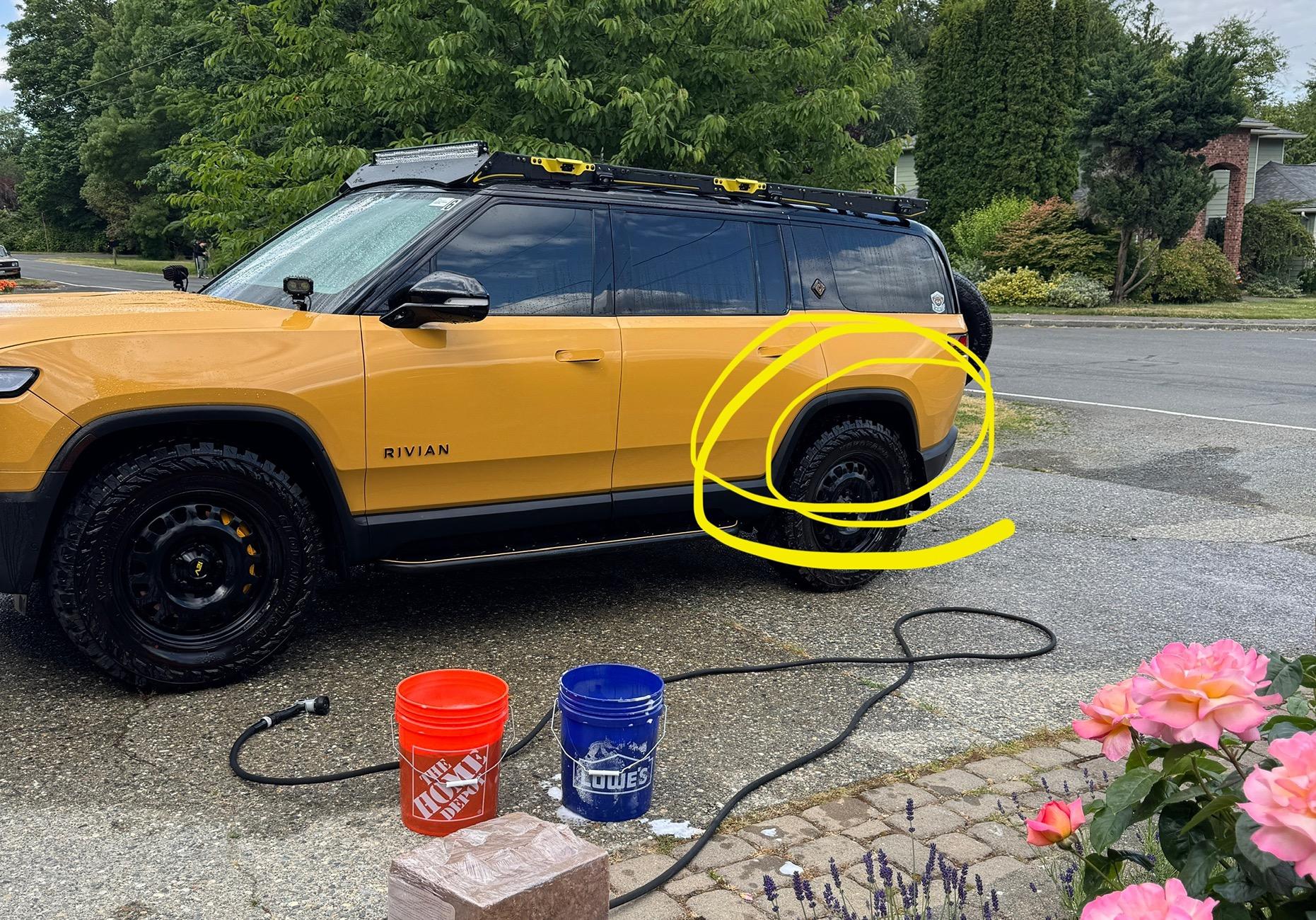 Rivian R1T R1S Recommendation needed: Door latch steps IMG_6245