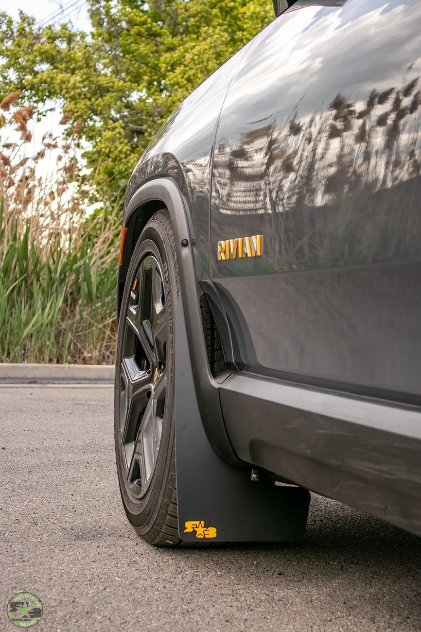 Rivian R1T R1S Rokblokz Mud Flaps on R1S? 2022RivianR1Tft.RokblokzMudFlaps-25_1365x2048