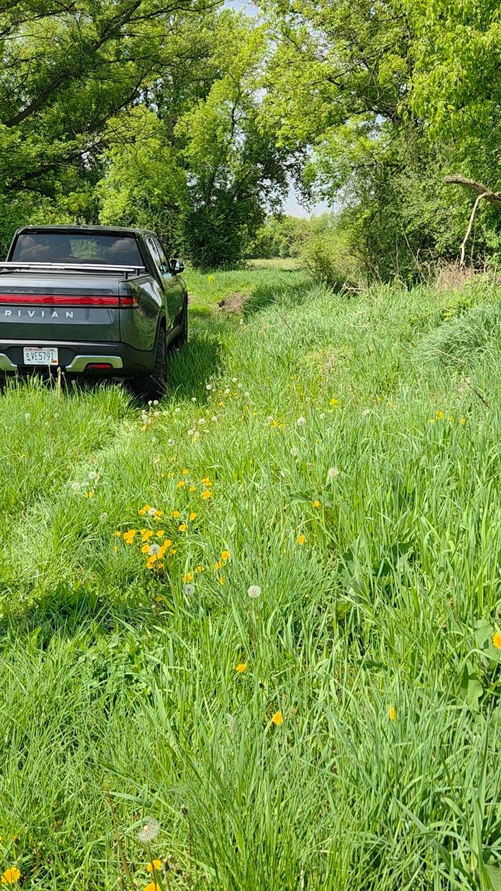 Rivian R1T R1S Random Rivian Photos of the Day - Post Yours! 📸 Rivian at new property 