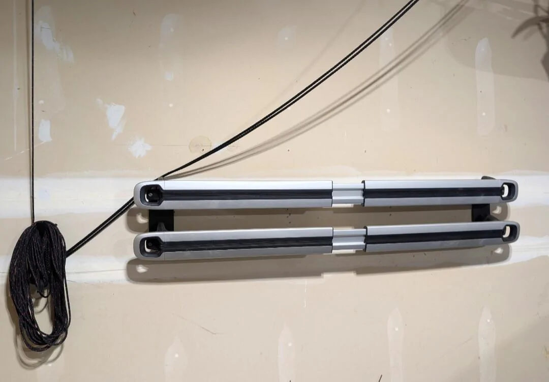 Rivian R1T R1S Cargo Crossbars Wall Mount 1000004560