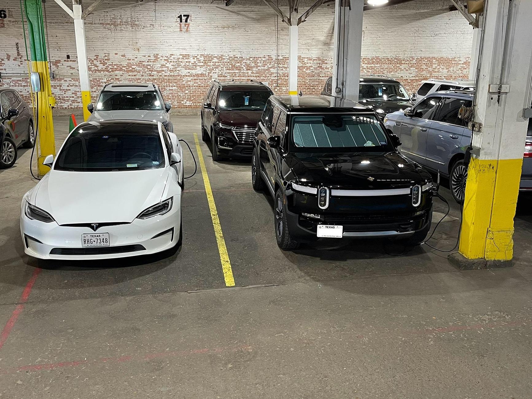 Rivian R1T R1S Over a year later & still looking for a pano roof shade that fits my R1S IMG_8599