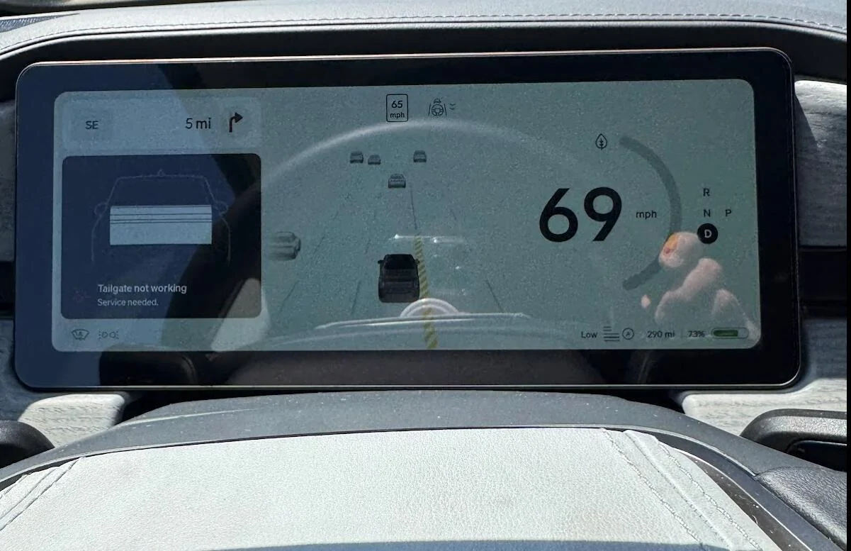 Rivian R1T R1S "Tailgate not working" - but it works? kNX5sAg