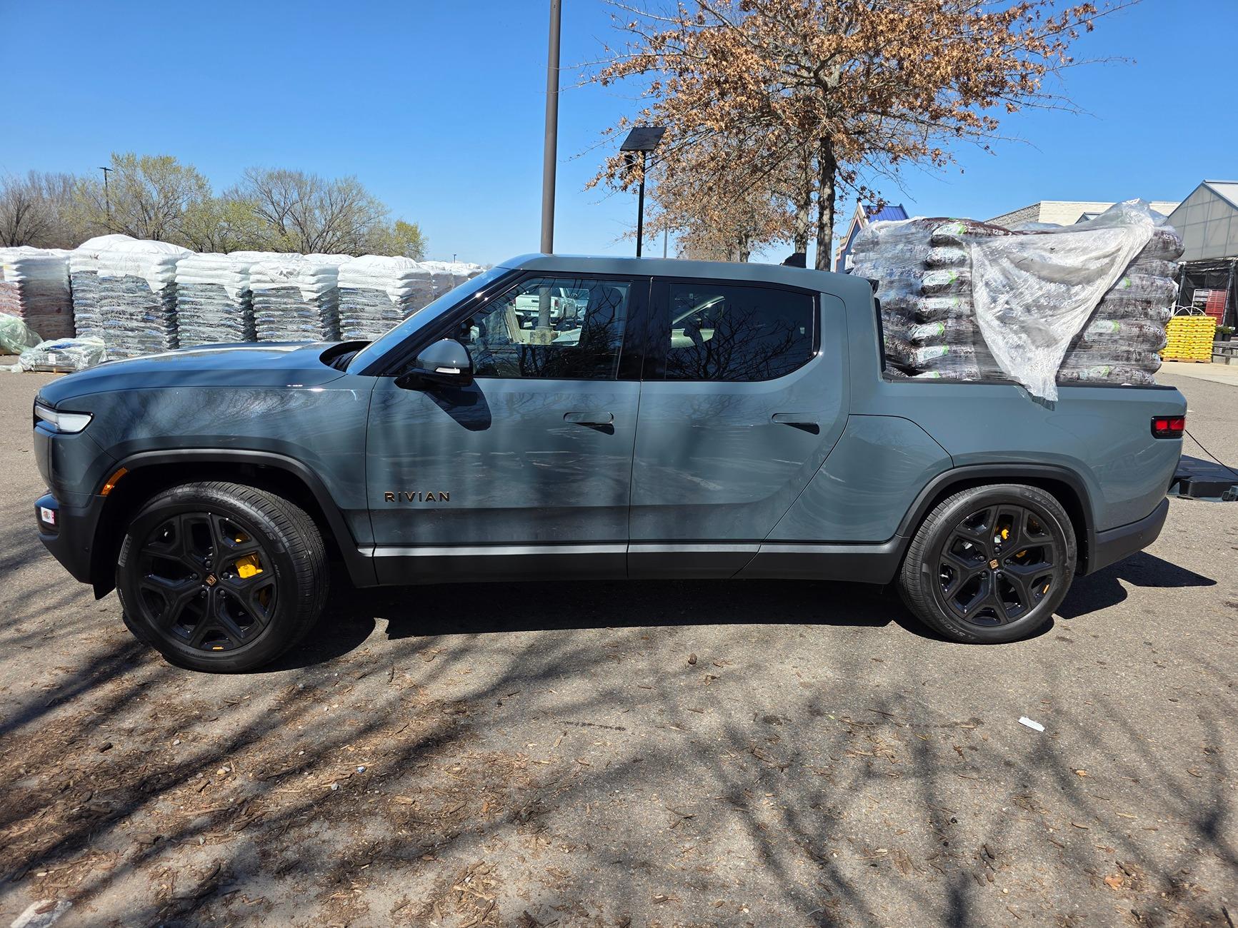 Rivian R1T R1S Payload and Air Suspension 1000000271