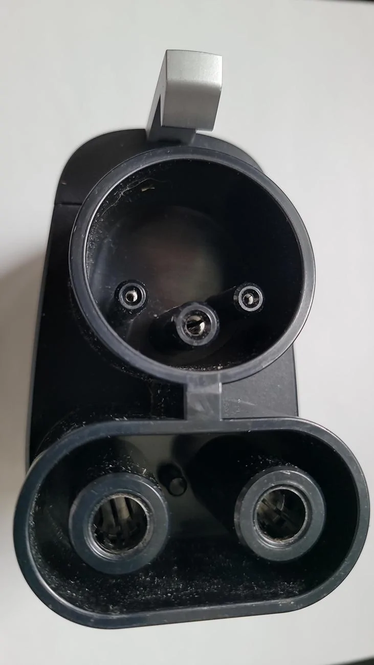 Rivian R1T R1S Tesla to Rivian - Charging Adapter NCAS to CCS Adapter 4