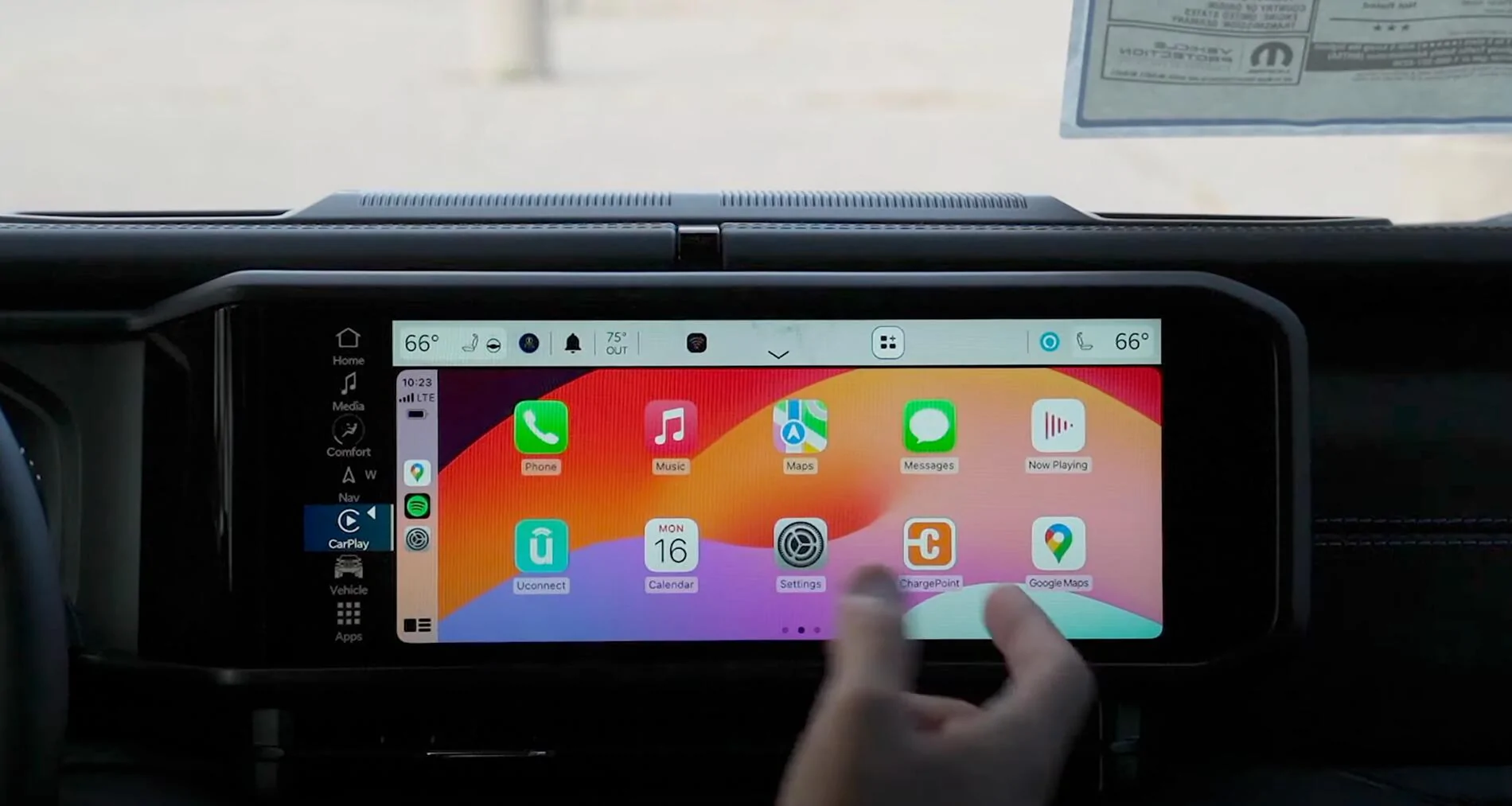 Rivian R1T R1S Common Myths About CarPlay jeep-uconnect-carplay
