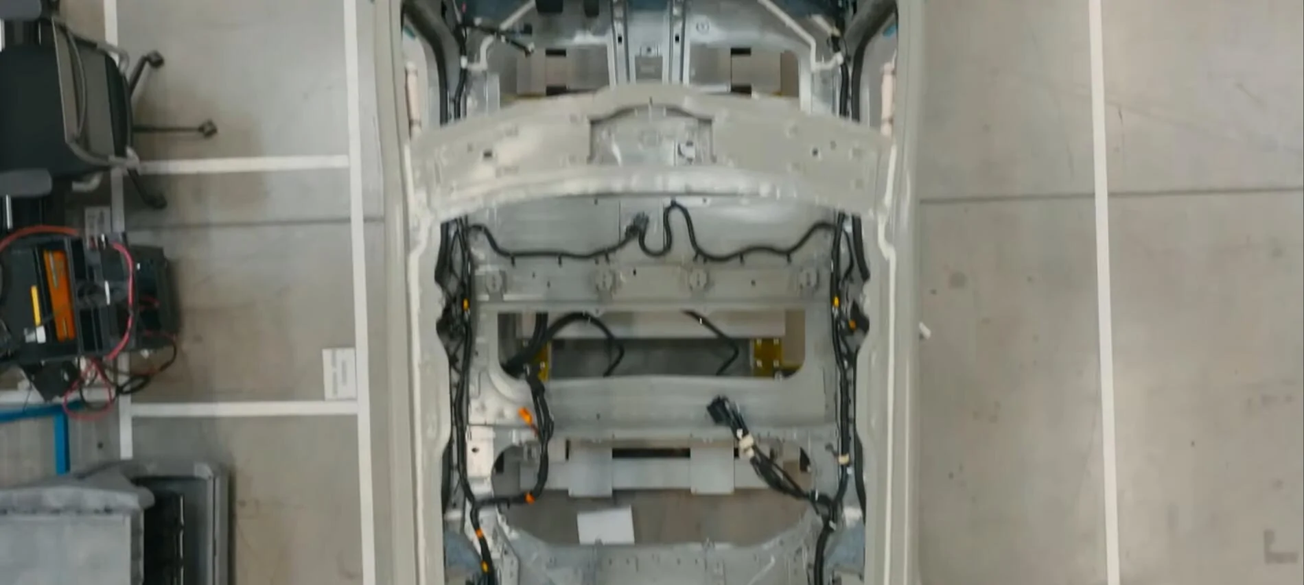 Rivian R1T R1S Official content: R2 | Inside the First Builds and Proving Grounds Screenshot_20250627-143229
