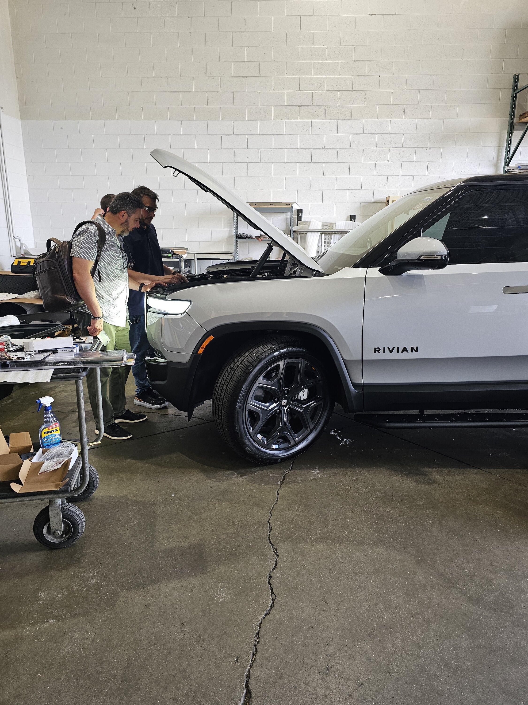 Rivian R1T R1S Sneak Peek..... 20250627_132813