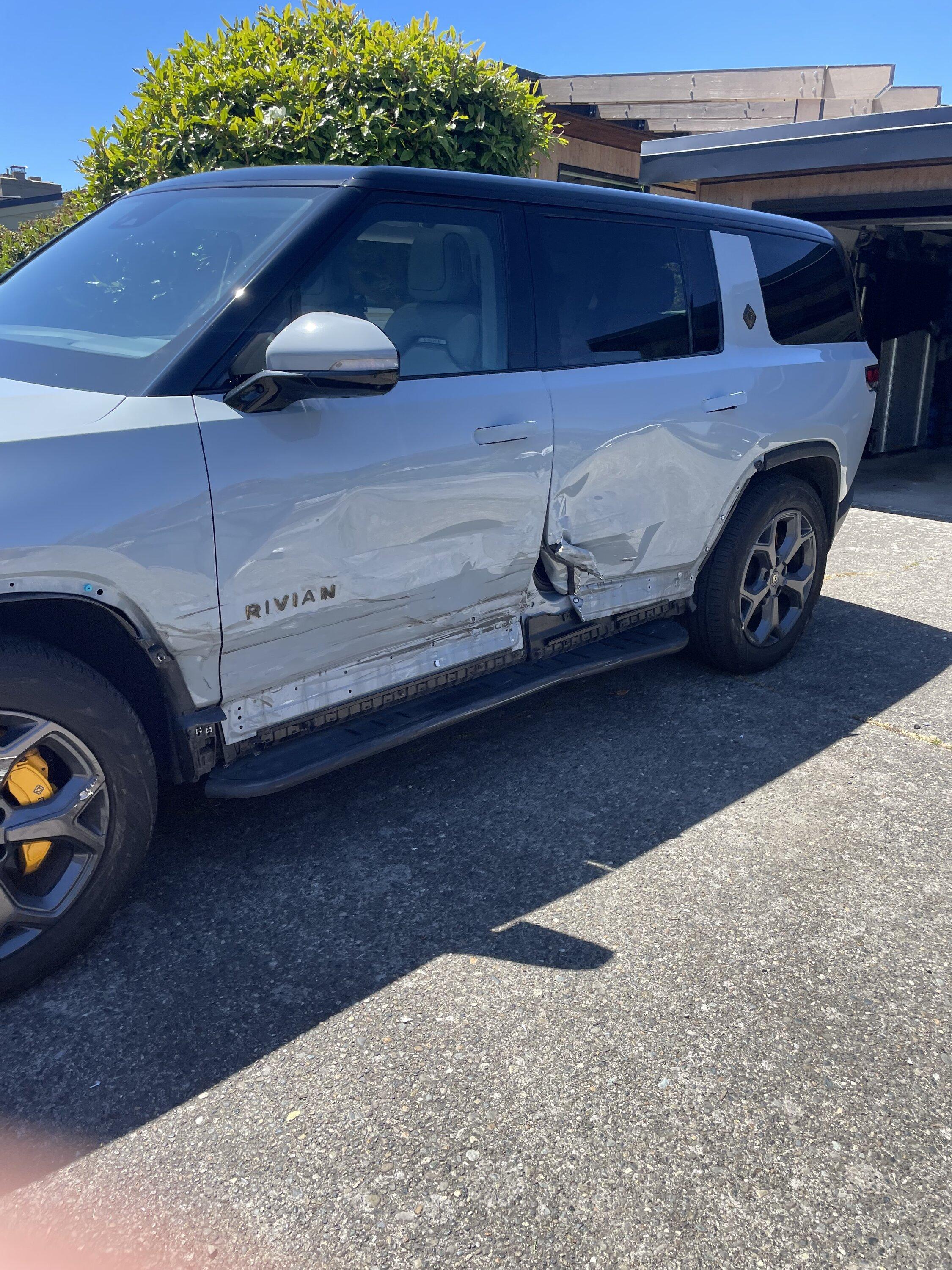 Rivian R1T R1S Got T-boned, Totaled or repairable? IMG_0657