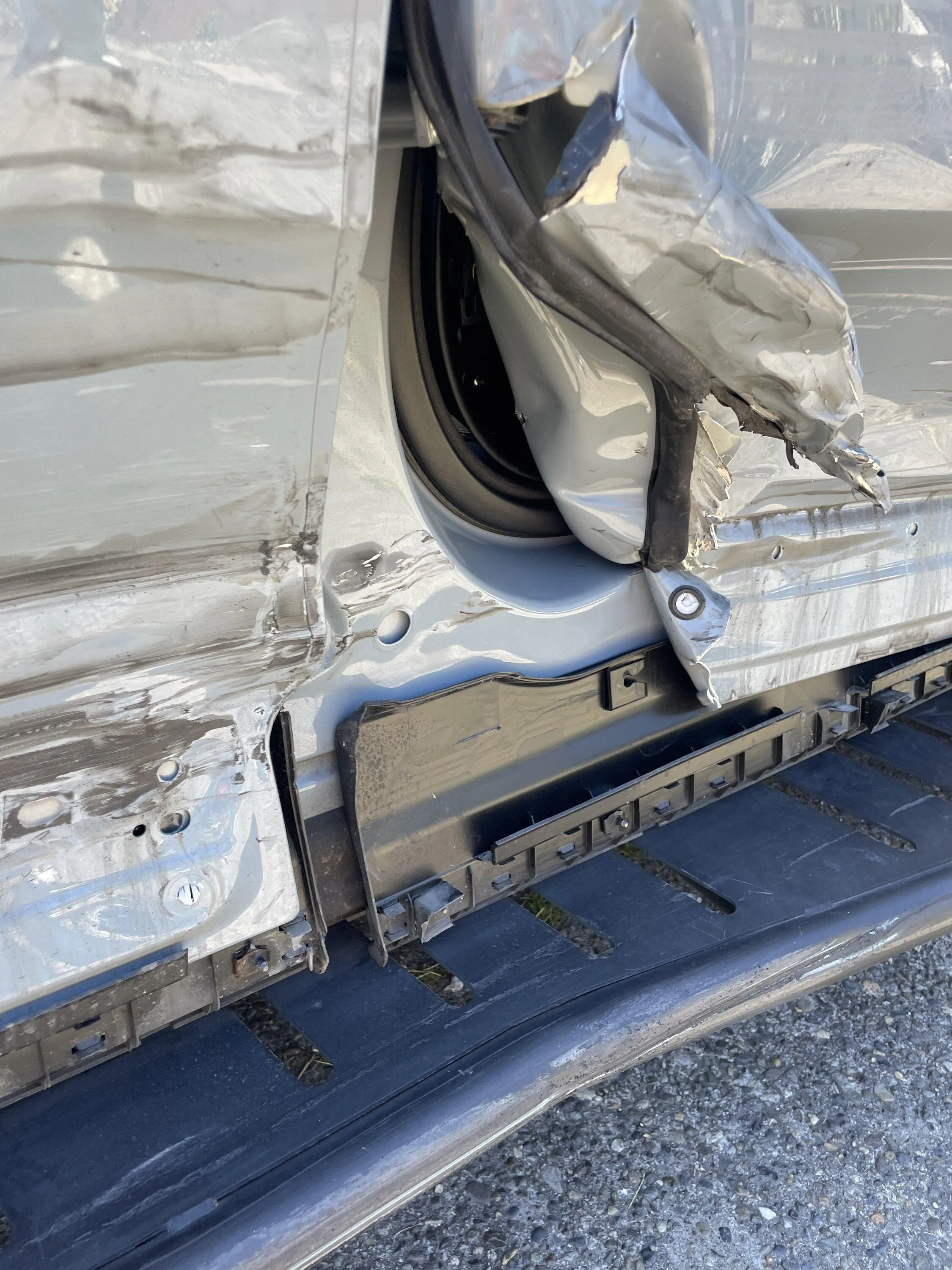 Rivian R1T R1S Got T-boned, Totaled or repairable? IMG_0663
