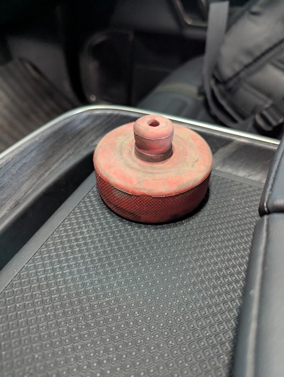 Rivian R1T R1S Discount Tire failed to use jack pucks 1751461045683-cb