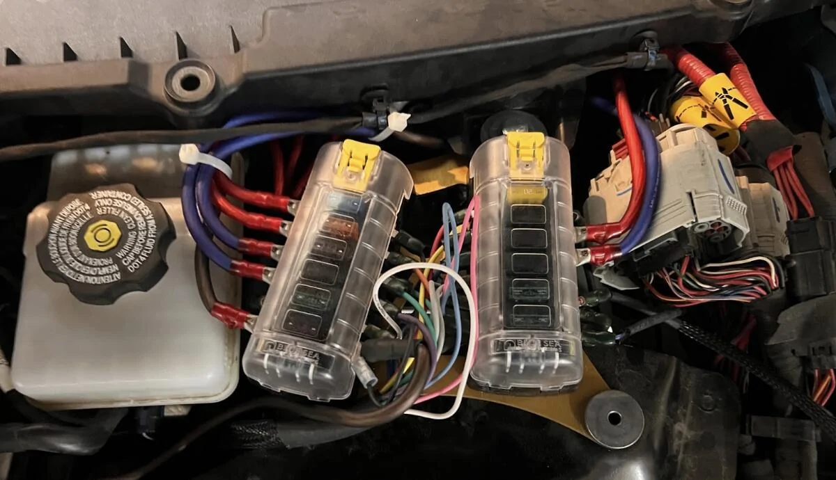 Rivian R1T R1S Sulley R1T Build. Switch Pro 9100, Comma 3x, Frunk 12v Outlets, Cab Outlets, Btech GMRS 50Pro & More 1751601579689-ng