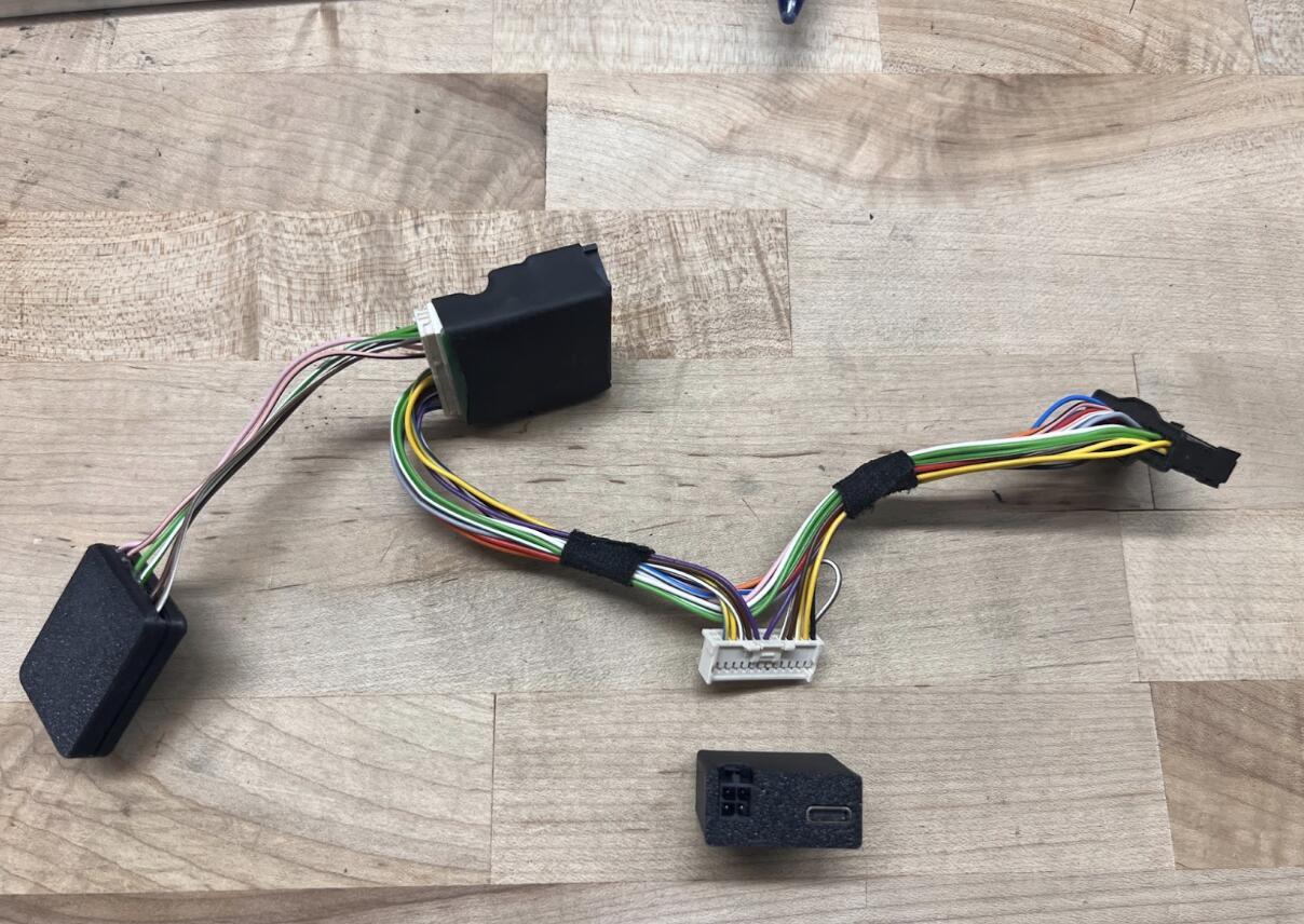 Rivian R1T R1S Sulley R1T Build. Switch Pro 9100, Comma 3x, Frunk 12v Outlets, Cab Outlets, Btech GMRS 50Pro & More 1751601805243-0s