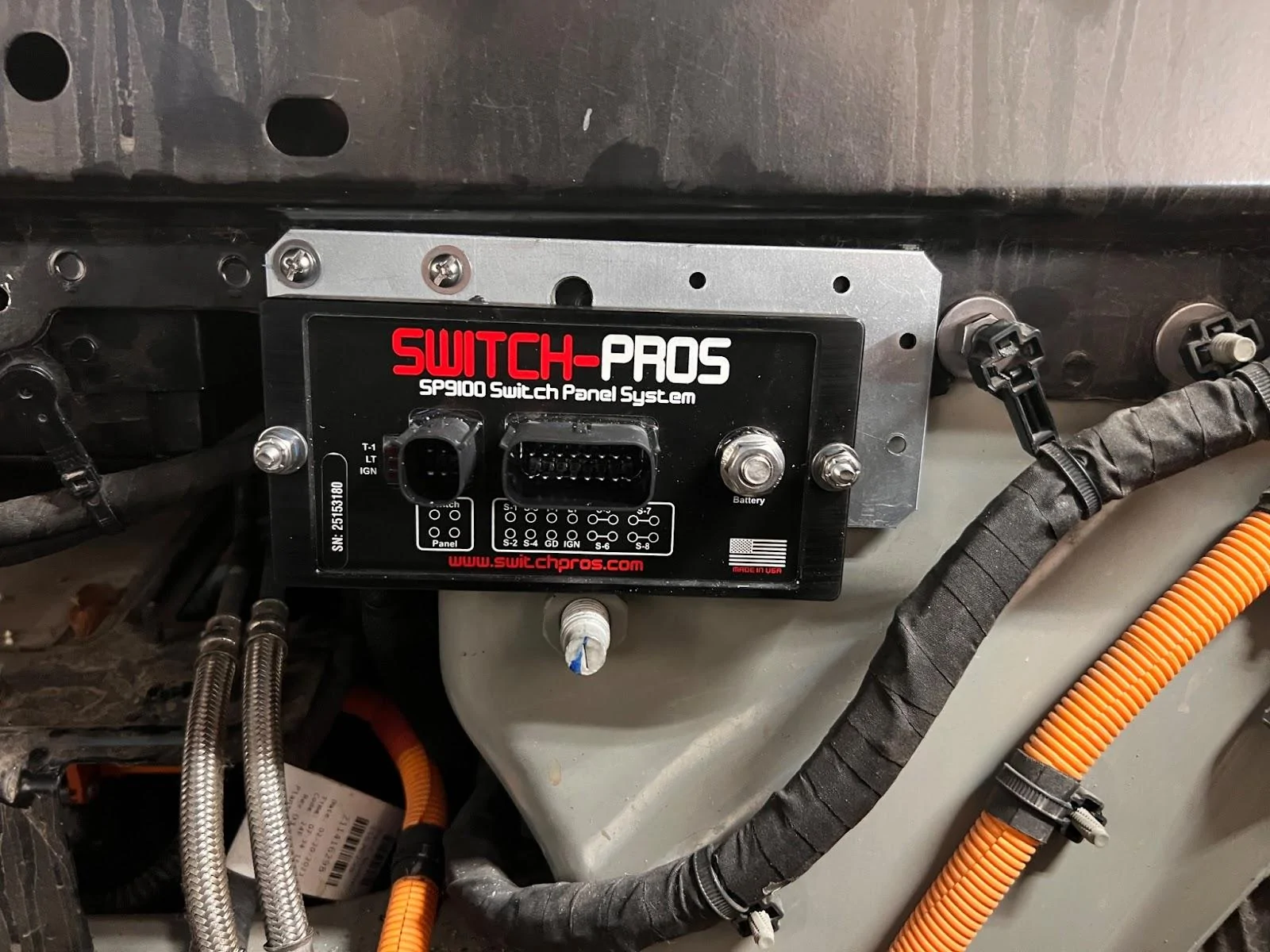 Rivian R1T R1S Sulley R1T Build. Switch Pro 9100, Comma 3x, Frunk 12v Outlets, Cab Outlets, Btech GMRS 50Pro & More RrhT1zypFiY048RNj5U1aeA?key=4Wc0QuqtLvwKGgkqJE_Ci