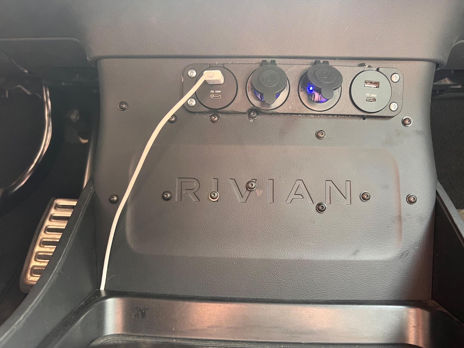 Rivian R1T R1S Sulley R1T Build. Switch Pro 9100, Comma 3x, Frunk 12v Outlets, Cab Outlets, Btech GMRS 50Pro & More QC8Ffit0rrjsKVeg_FFJMTw?key=4Wc0QuqtLvwKGgkqJE_Ciw