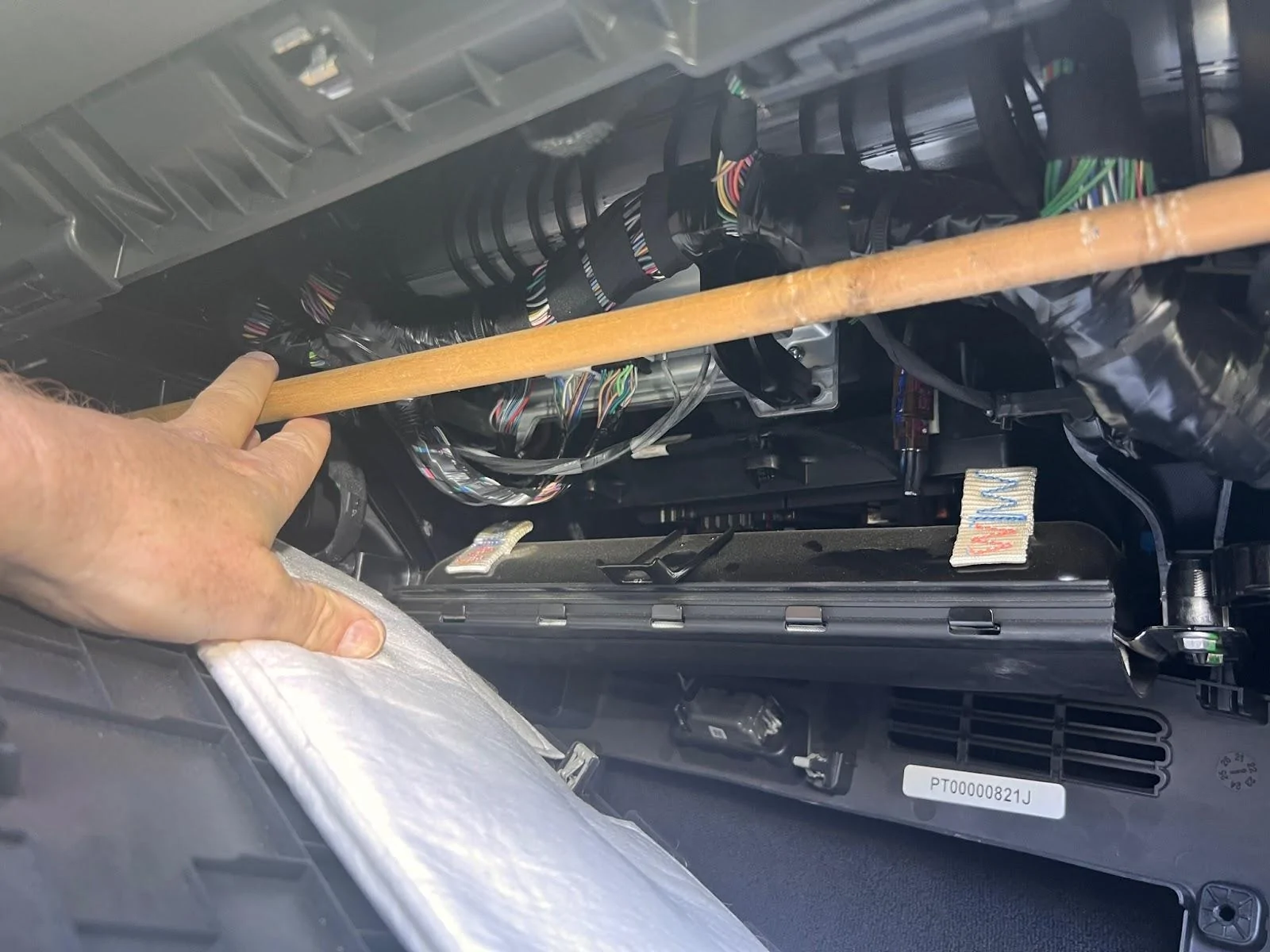 Rivian R1T R1S Sulley R1T Build. Switch Pro 9100, Comma 3x, Frunk 12v Outlets, Cab Outlets, Btech GMRS 50Pro & More FwJY8ugJuwU6Odl0GOXjf8g?key=4Wc0QuqtLvwKGgkqJE_Ci