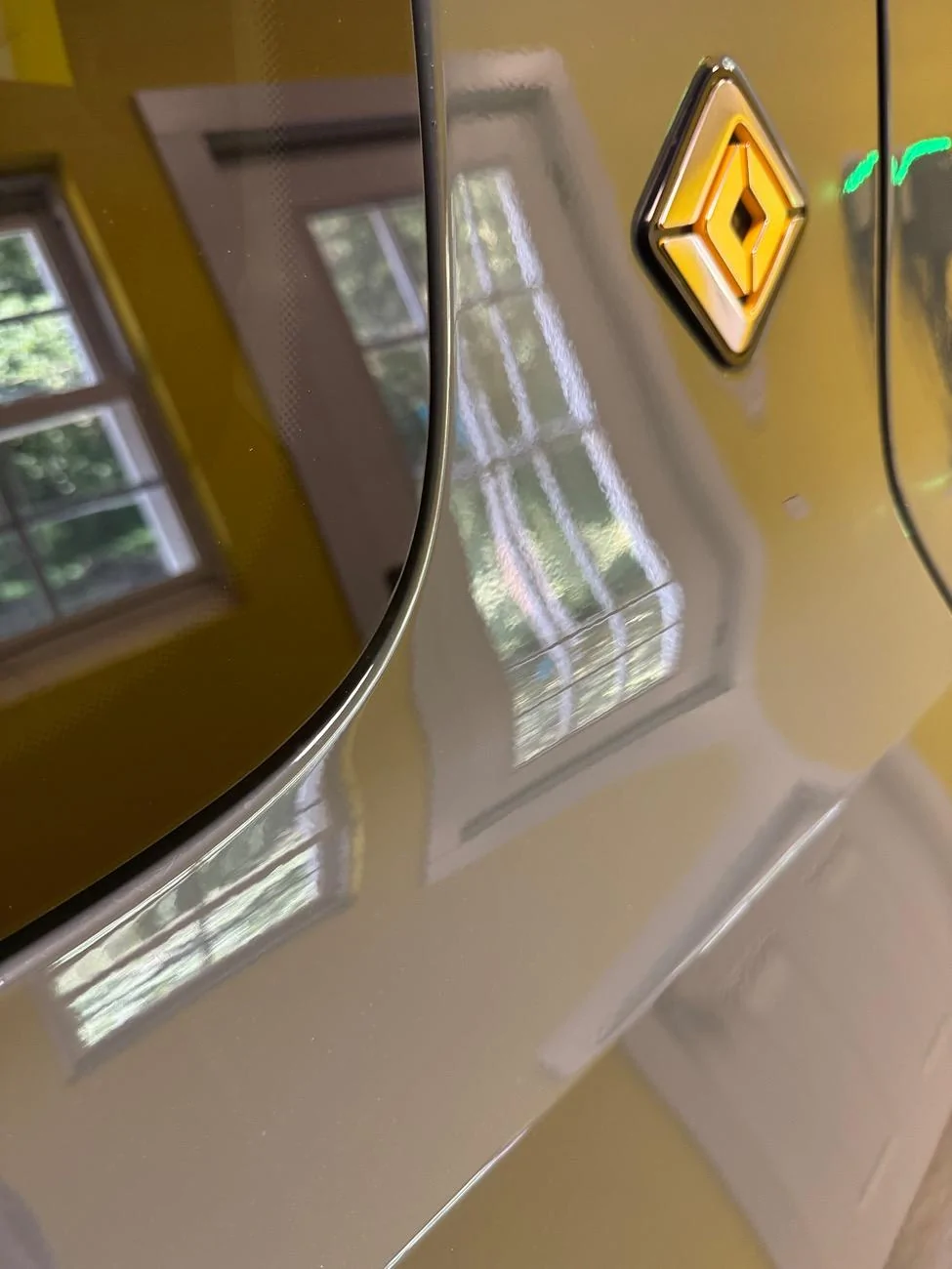 Rivian R1T R1S R1S Gen 2 C Pillar Dimples IMG_0523