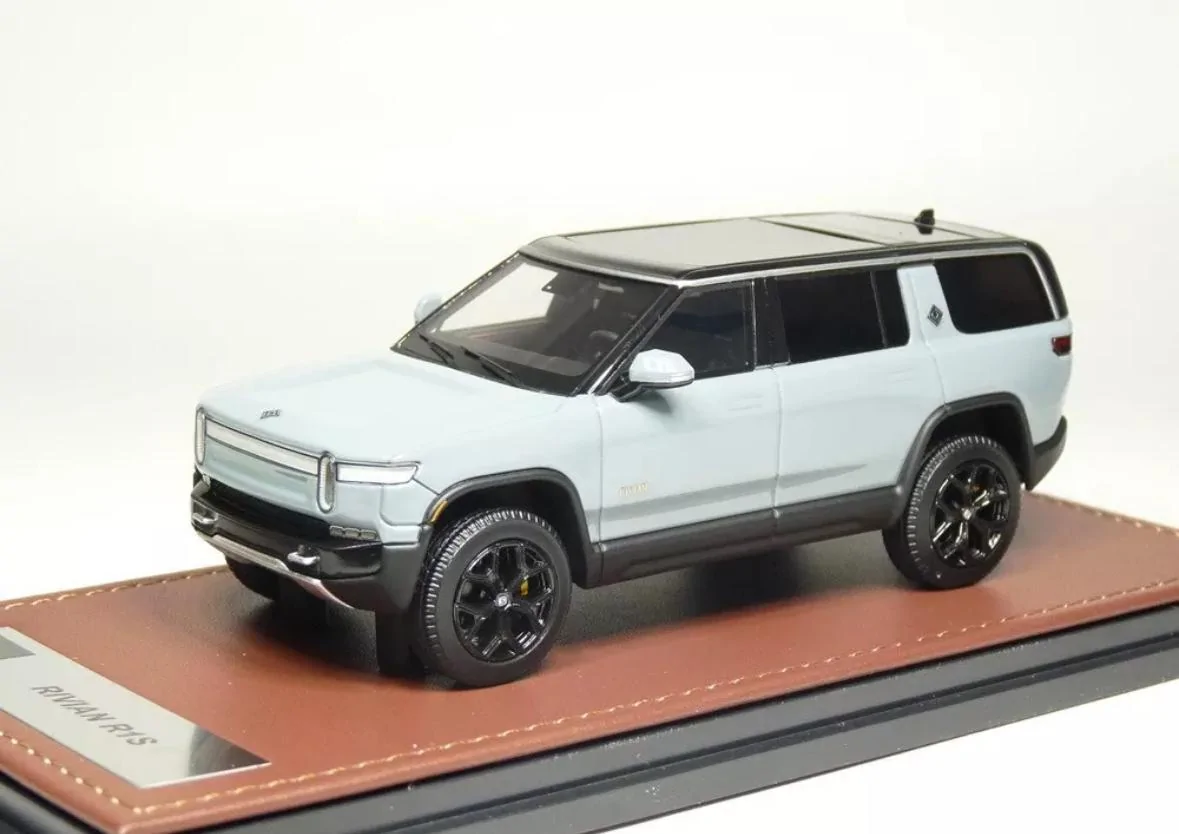 Rivian R1T R1S LAST CALL Rivian 1/43 models IMG_7983
