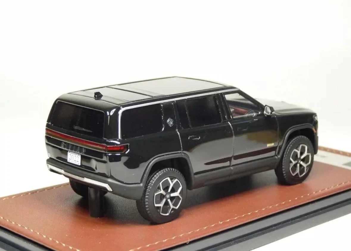 Rivian R1T R1S LAST CALL Rivian 1/43 models IMG_7982
