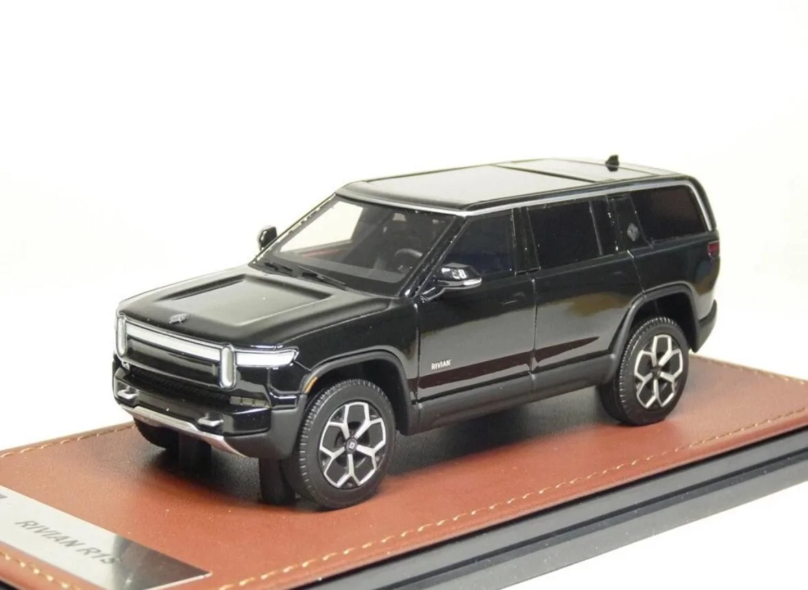 Rivian R1T R1S LAST CALL Rivian 1/43 models IMG_7981