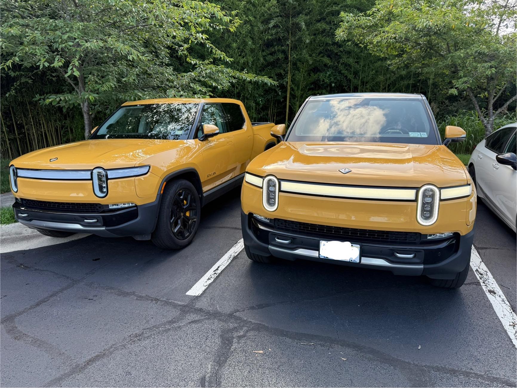 Rivian R1T R1S ? COMPASS YELLOW R1S  Photos IMG_7270