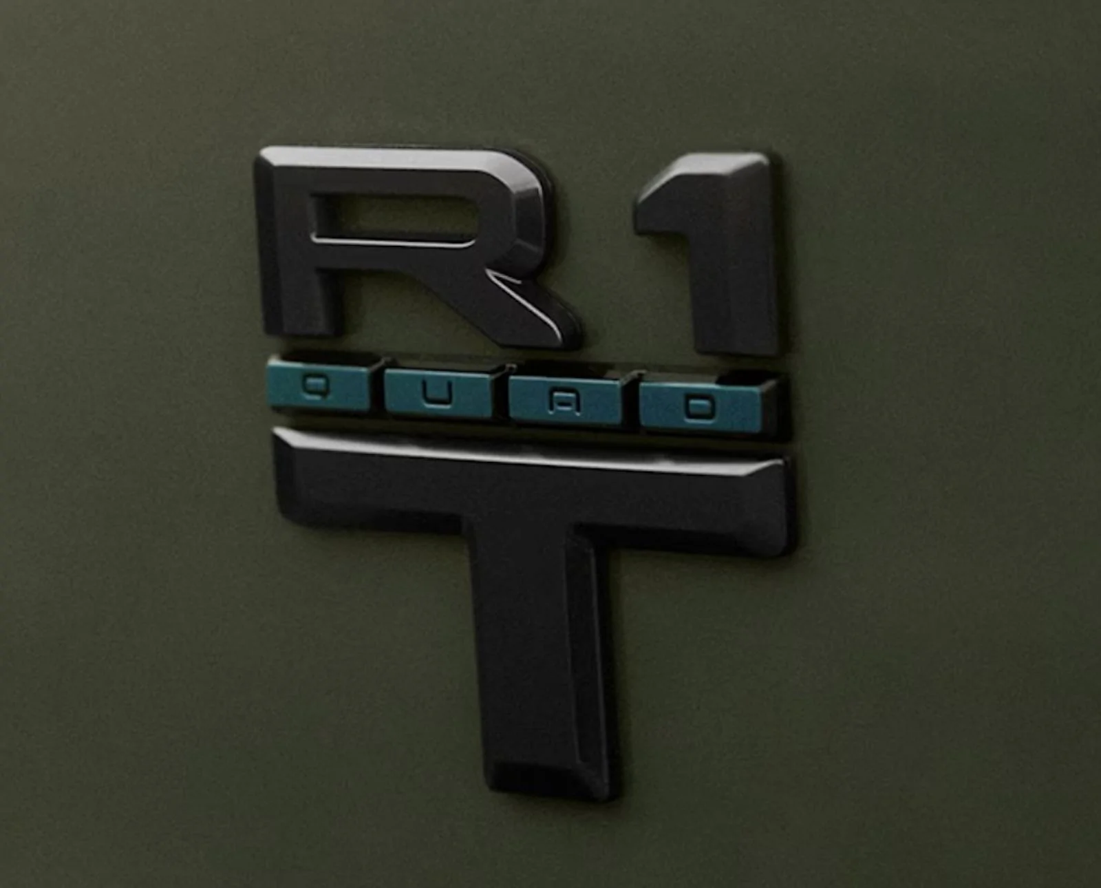 Rivian R1T R1S 2026 Quad-Motor R1S / R1T Officially Revealed (Specs & Price) GvV0-CvXwAAiRSH (1)