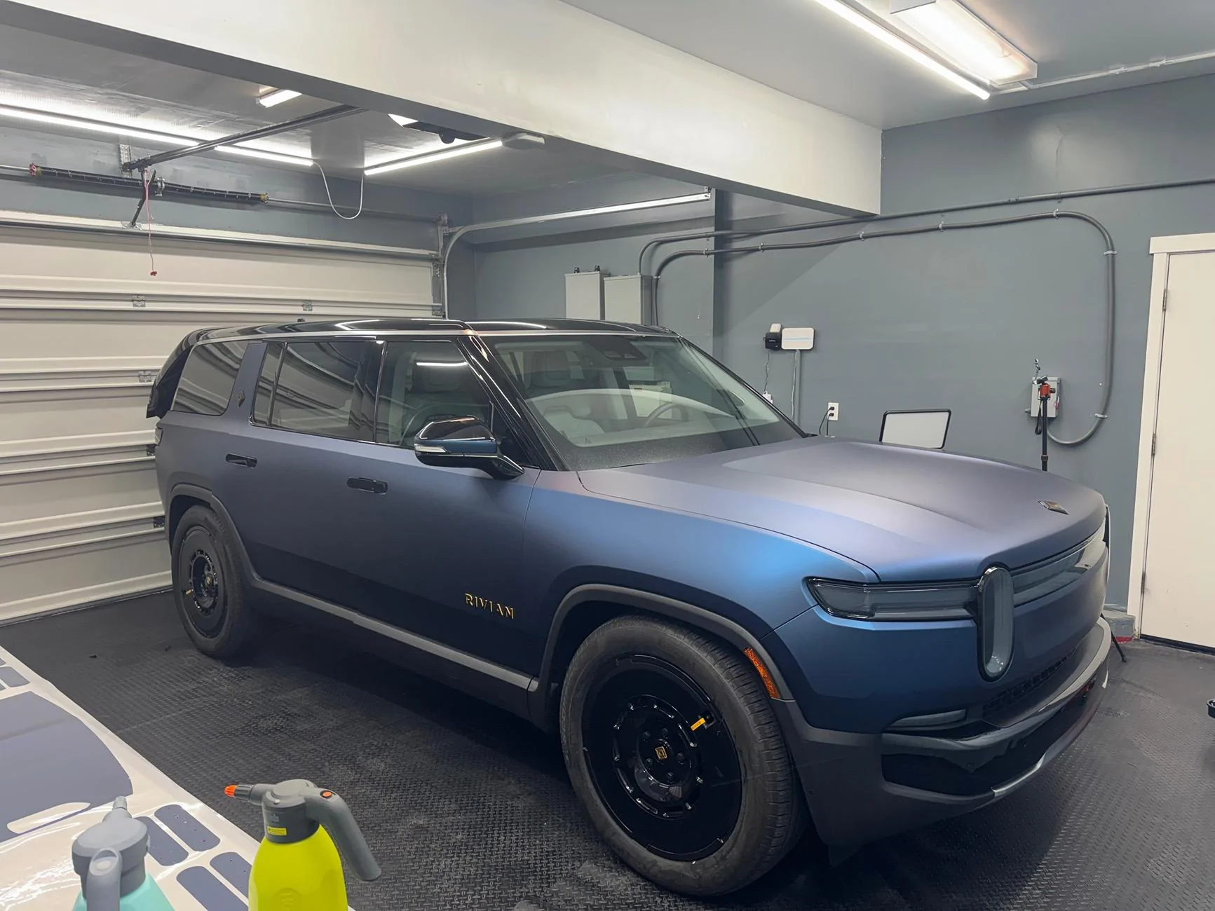 Rivian R1T R1S Red Canyon and Limestone Colors Gone for 2026? IMG_3964