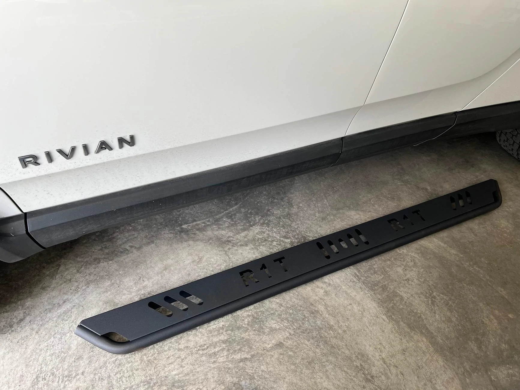 Rivian R1T R1S R1T Running Boards EVBase R1T running boards