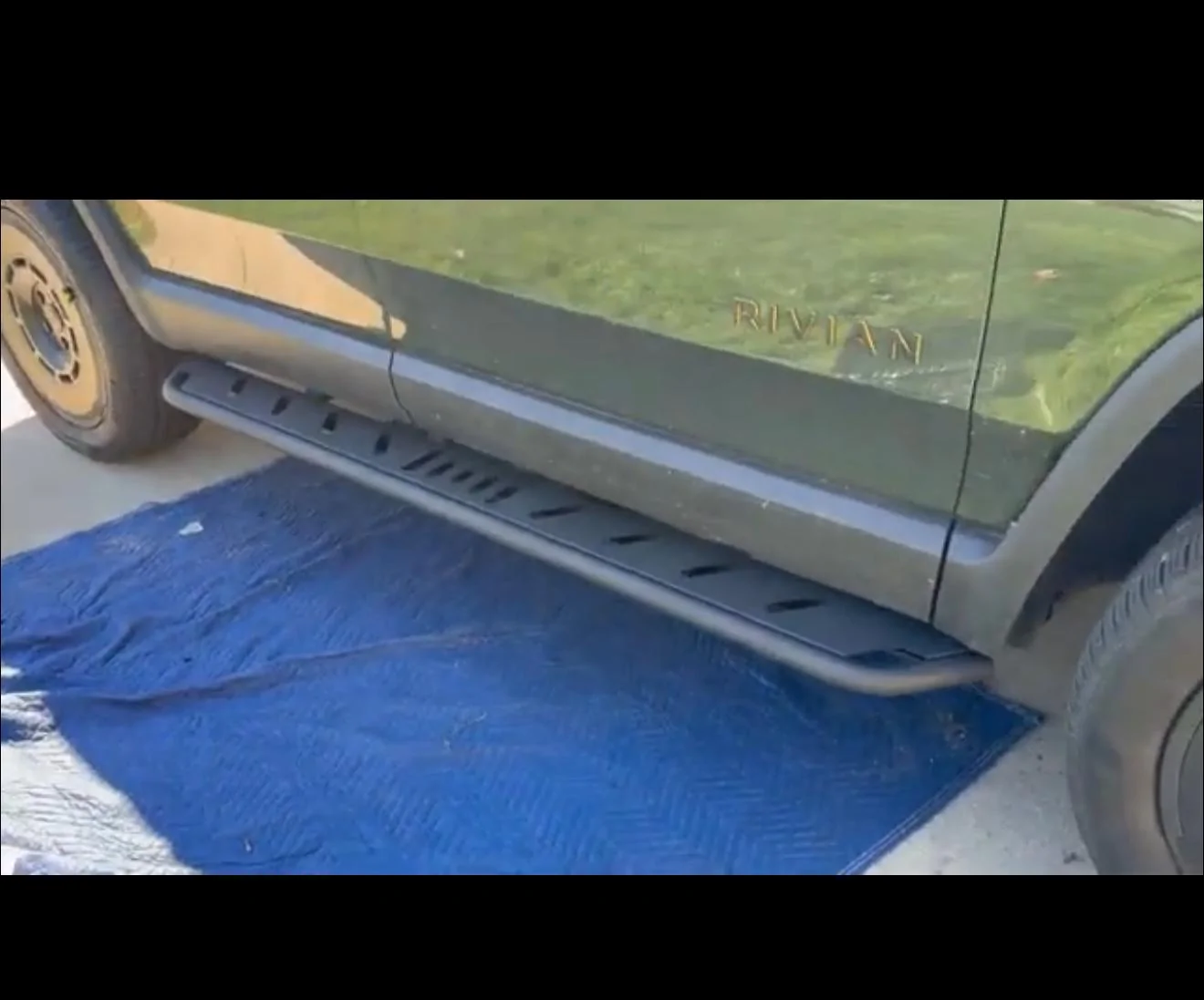 Rivian R1T R1S EV base running board install instructions for 2025 Gen 2 R1S IMG_7832