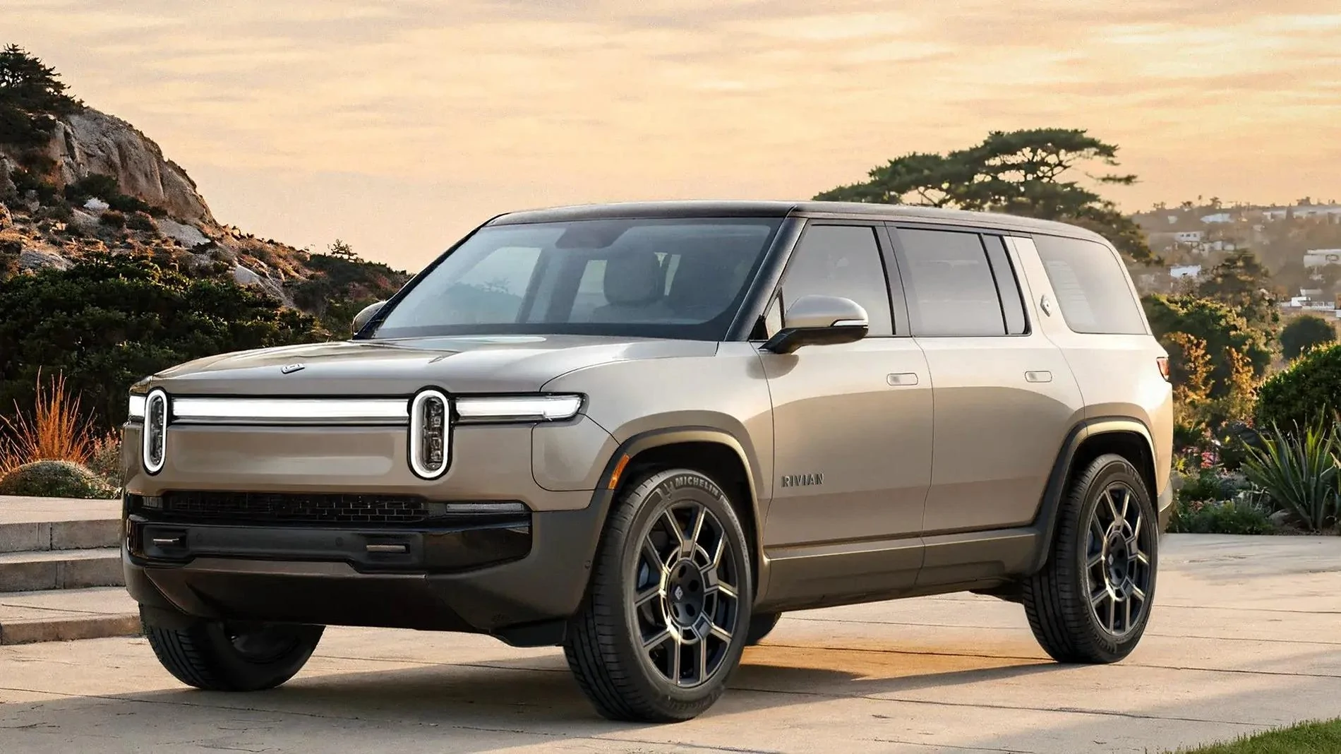 Rivian R1T R1S Pebble Beach Edition 2026 Rivian R1S Quad to be auctioned at Pebble Beach Car Week Gv2gj5lWAAAewxI