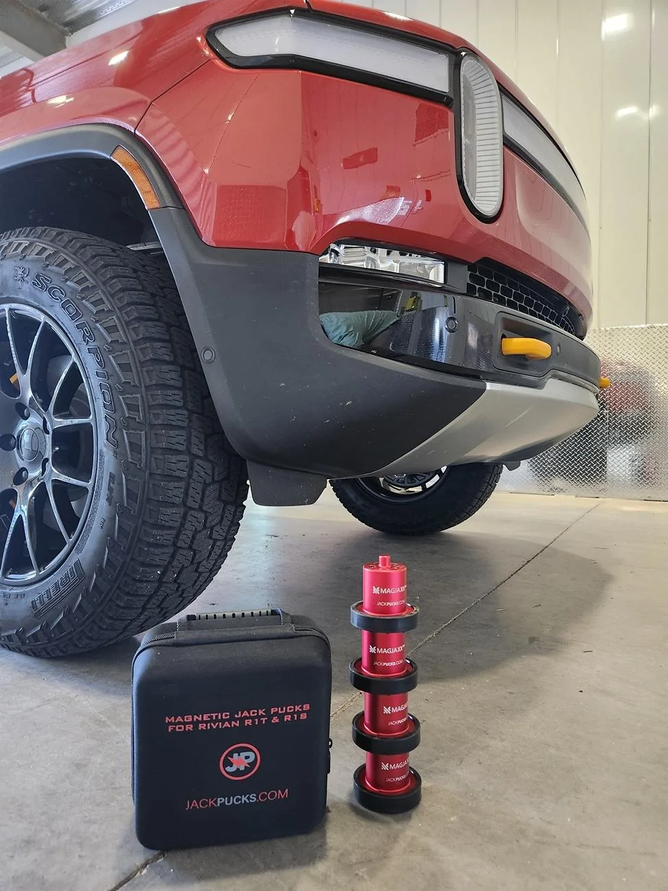 Rivian R1T R1S Red Canyon and Limestone Colors Gone for 2026? 20240627_094126