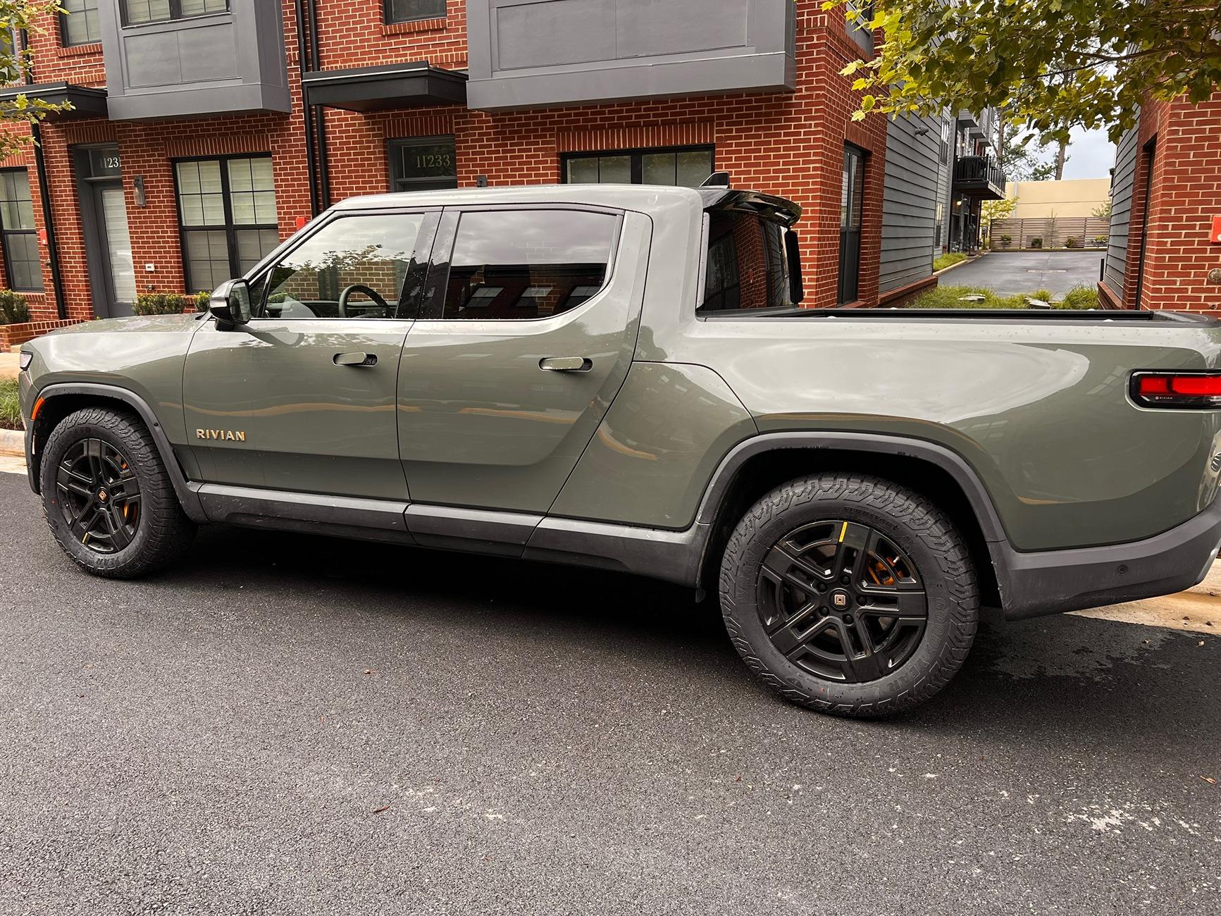 Rivian R1T R1S Goodyear Territory AT 275/60/20 Factory AT tires + saving $ IMG_7206