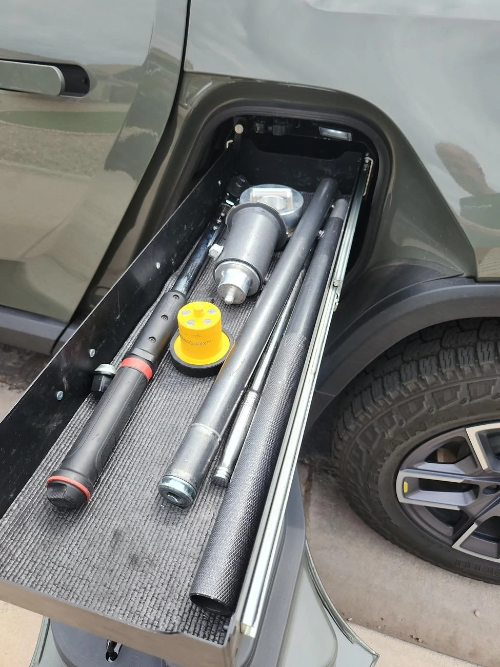 Rivian R1T R1S Jack Pucks advice? Rivian Service Jack Puck