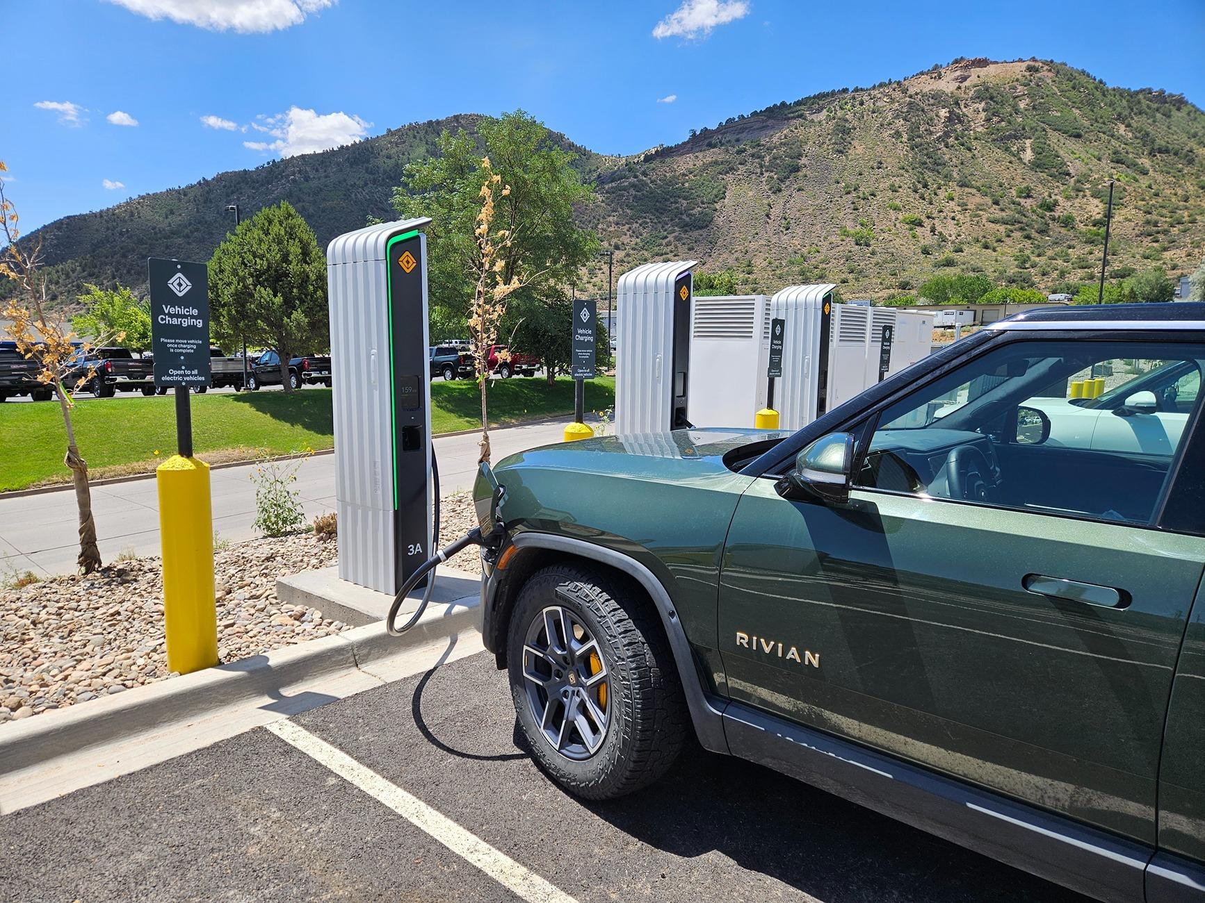 Rivian R1T R1S New RAN in Durango 1000008074