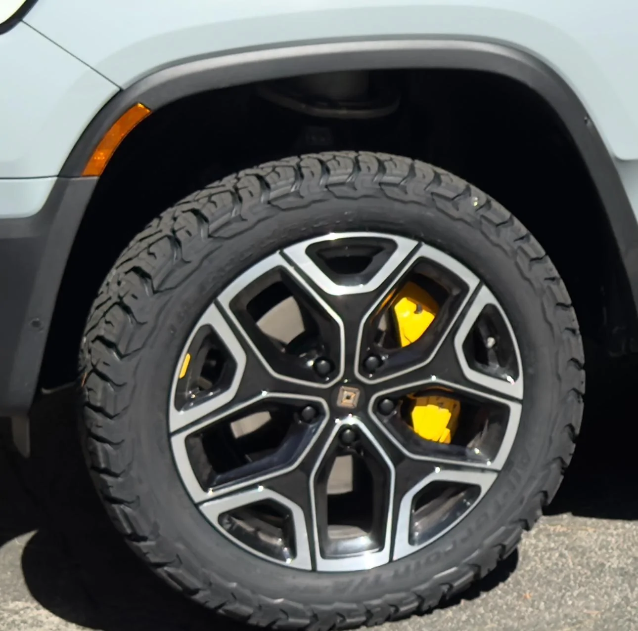 Rivian R1T R1S Tire Advice for 2023 Rivian R1S – Stuck Between XTM, KO3, and Toyo A/T III BFG KO3 22