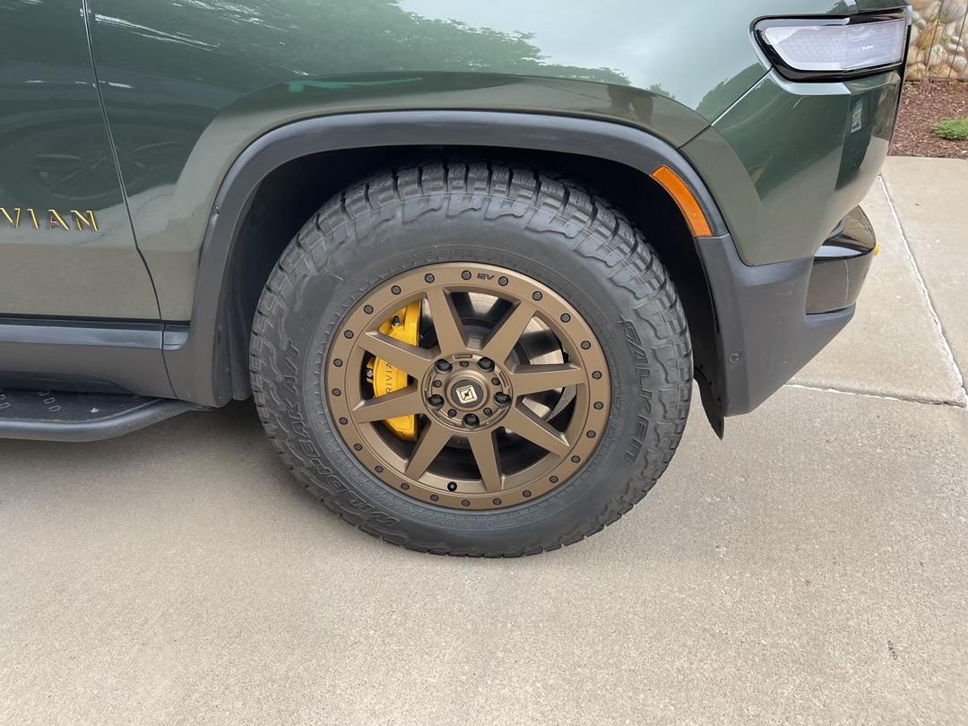 Rivian R1T R1S Colorado Checking In IMG_4740