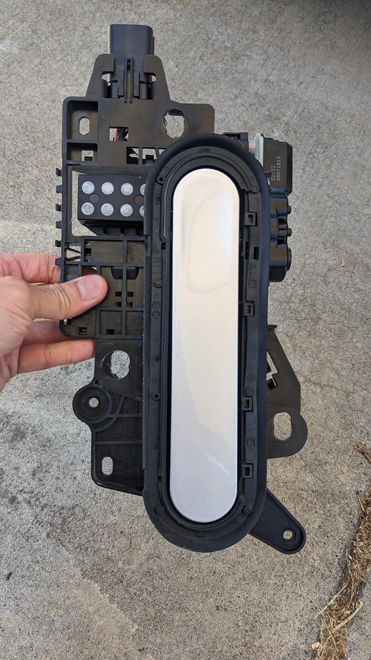 Rivian R1T R1S They came and swap out my stuck door handles (a look at the part) 1000044893