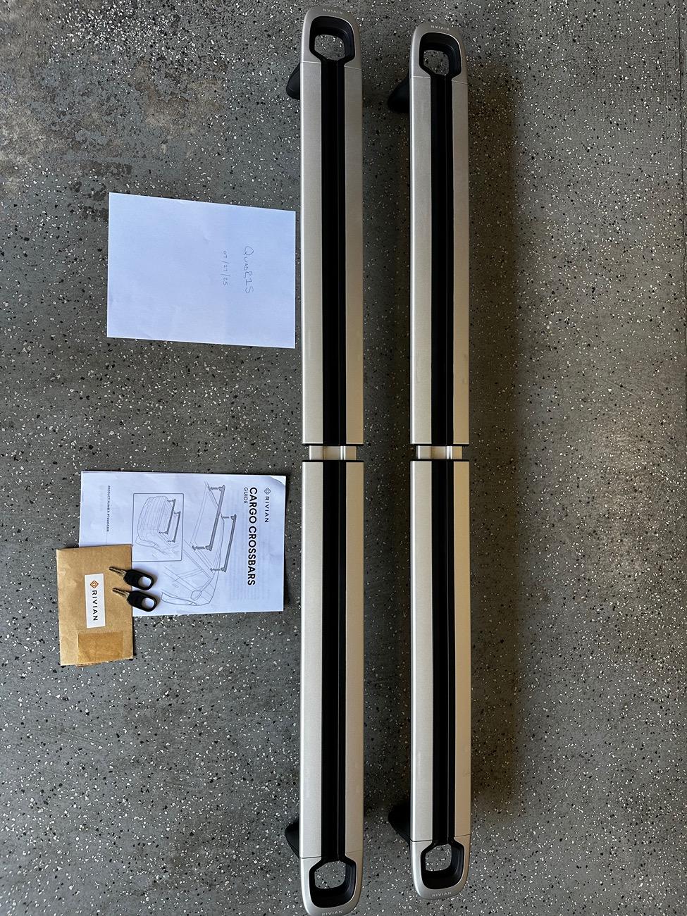 Rivian R1T R1S Rivian Cargo Crossbars IMG_6703
