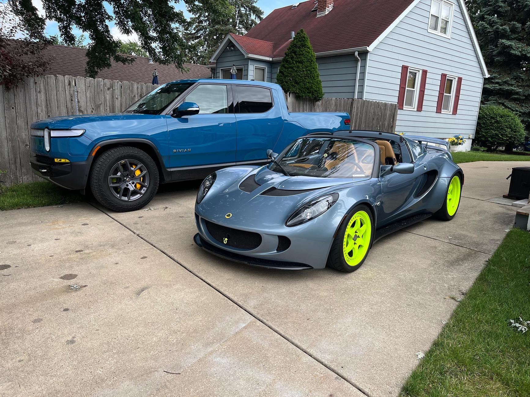 Rivian R1T R1S What do you park your Rivian next to? IMG_4032