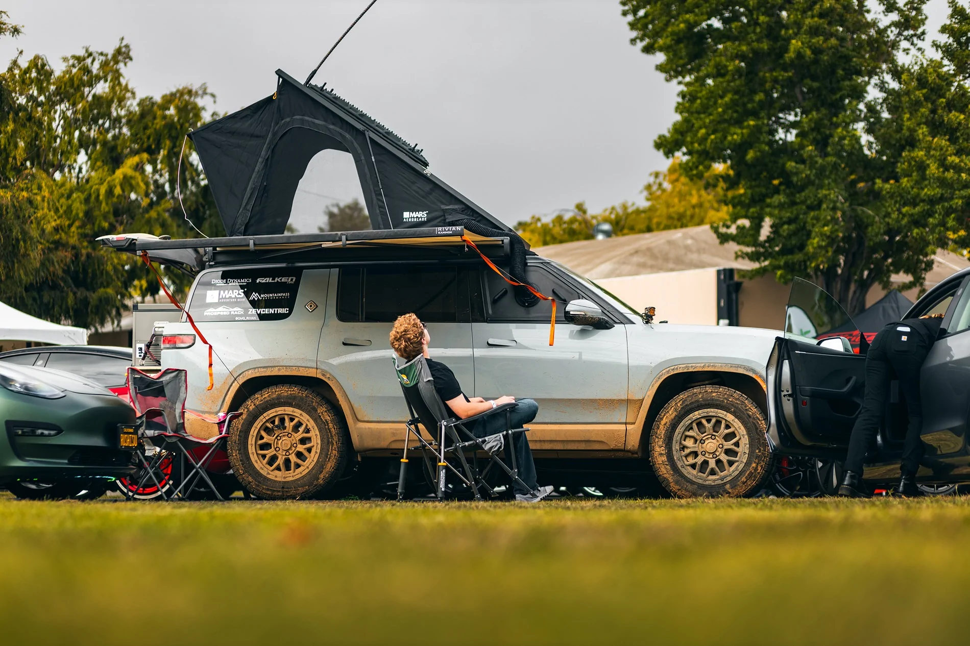 Rivian R1T R1S Limited Time: 20% Off Mars Aeroblade Rooftop Tent & Racks for Rivian R1S / R1T | Mars Adventure Gear 1754078682950-cd