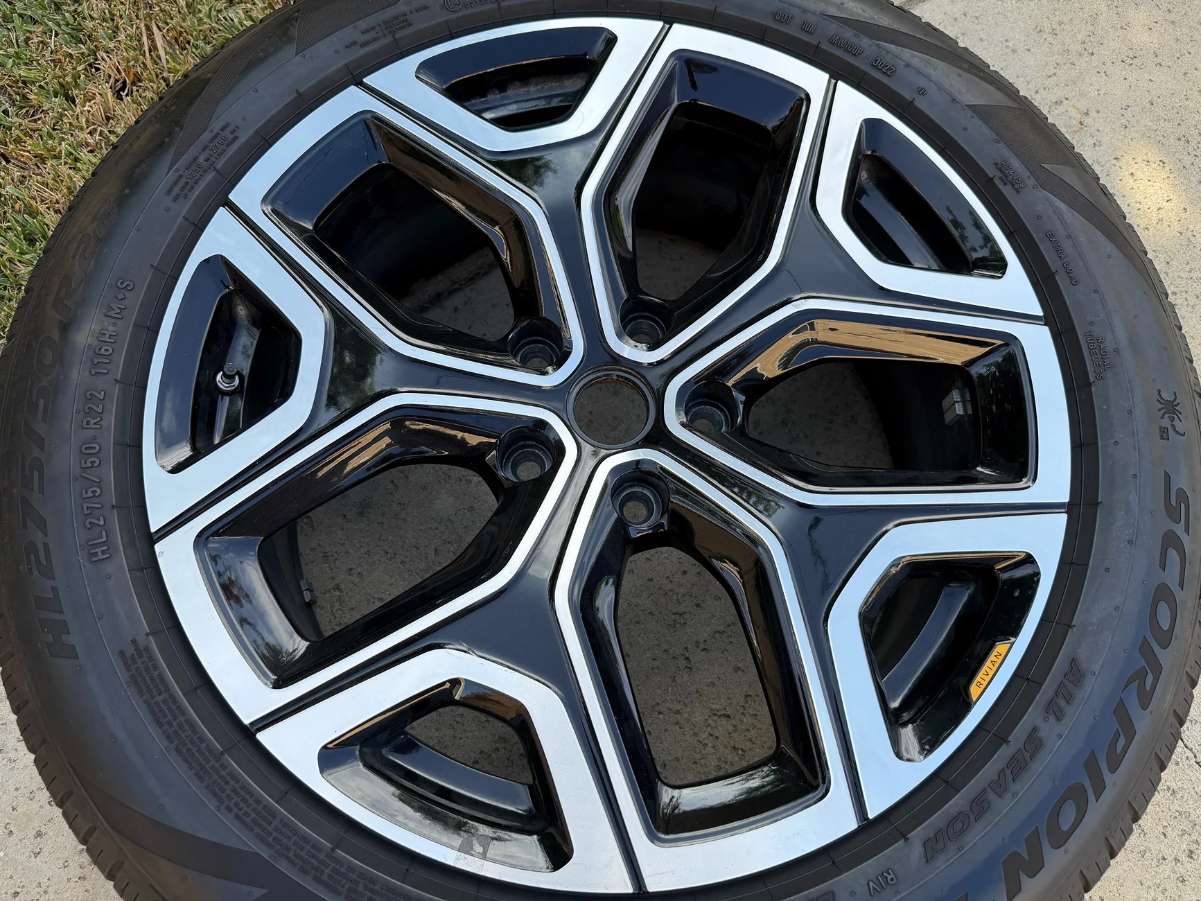 Rivian R1T R1S FS: Spare 22" Bright with Pirelli tire. IMG_0134
