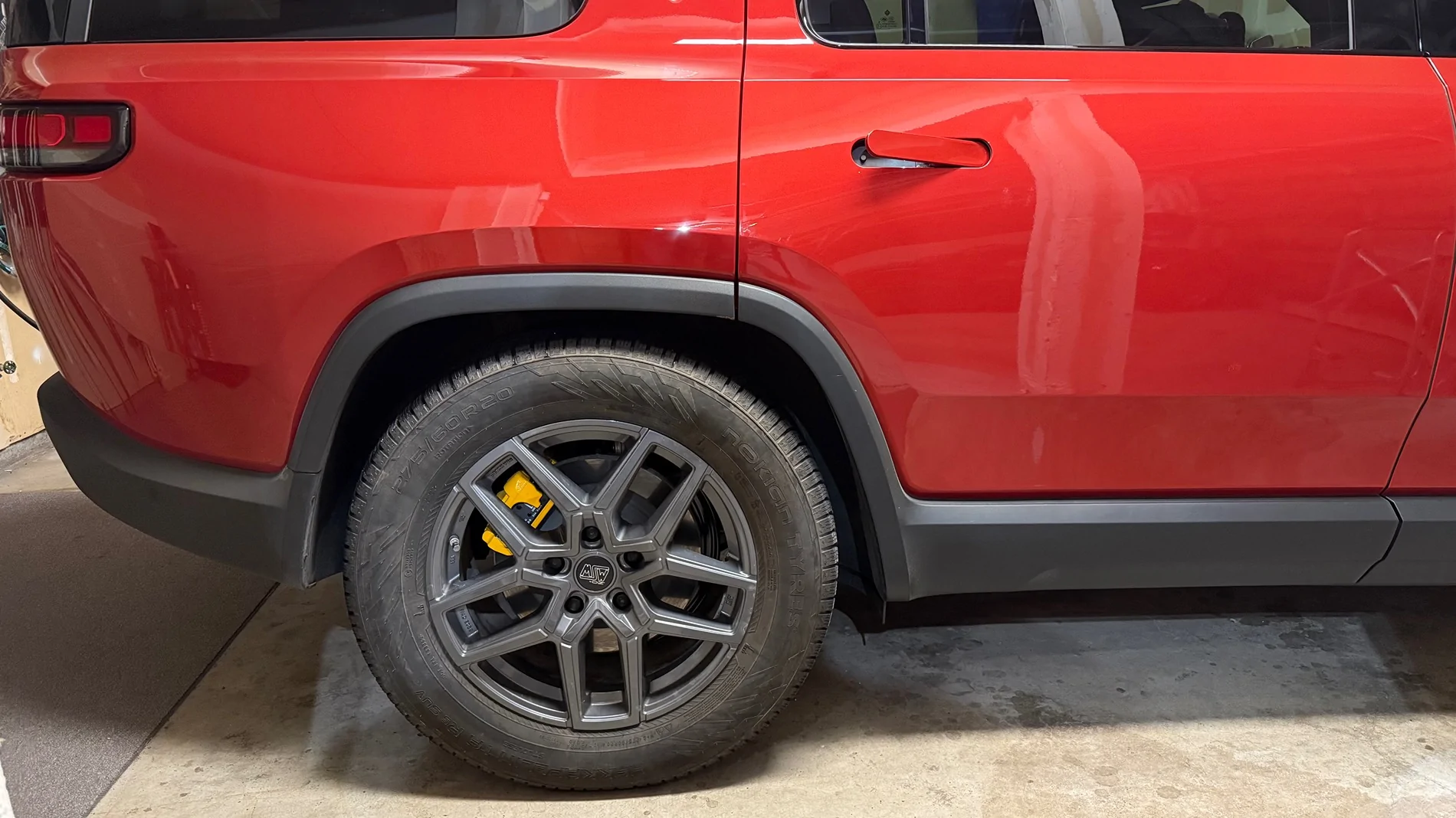 Rivian R1T R1S Time to think about winter tires 1754166895991-8s