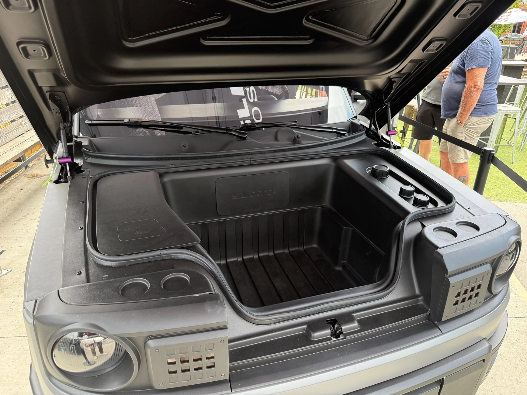 Rivian R1T R1S SLATE EV Truck / SUV Info & News IMG_0217