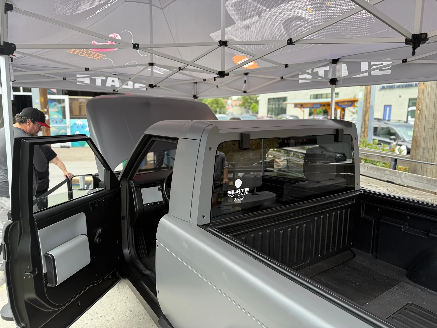 Rivian R1T R1S SLATE EV Truck / SUV Info & News IMG_0223