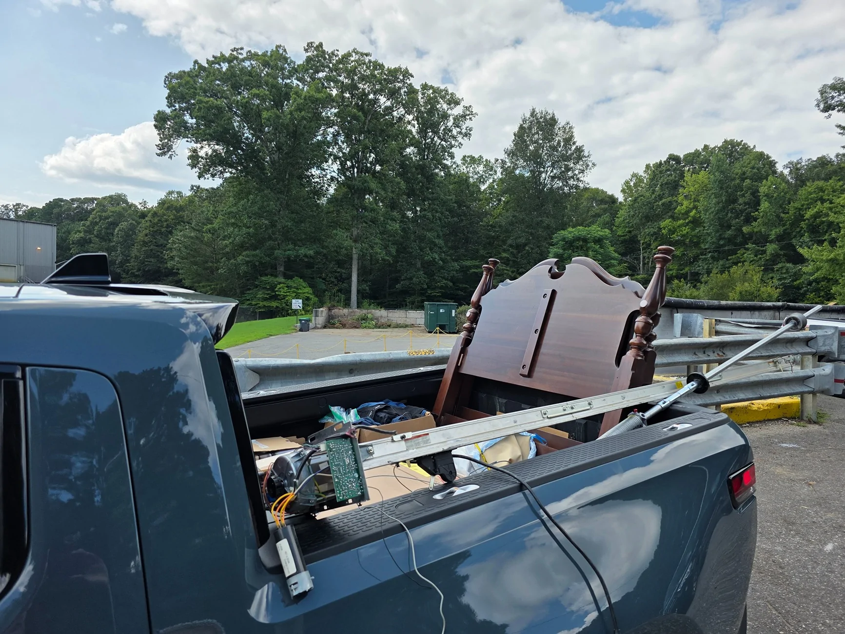 Rivian R1T R1S What Are You Hauling (or Hauled) in your Rivian? 🦾 1000001208