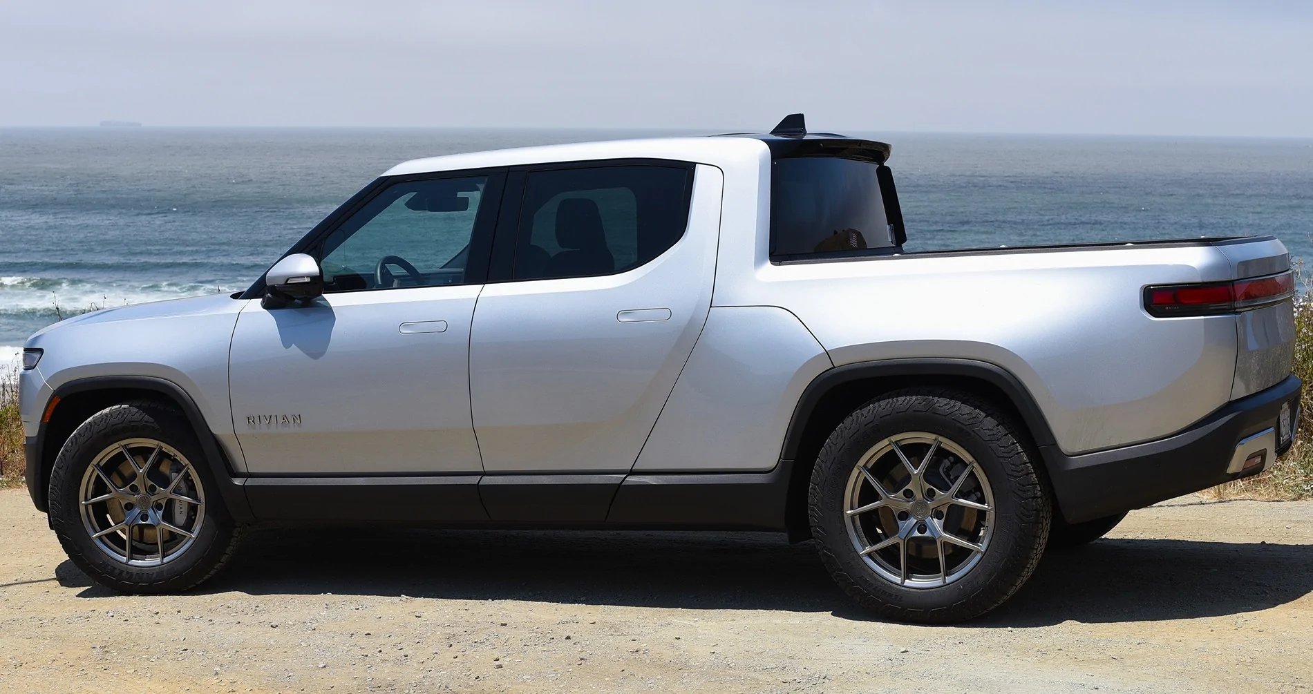 Rivian R1T R1S Goodyear Territory AT 275/60/20 Factory AT tires + saving $ DSC_2311edit