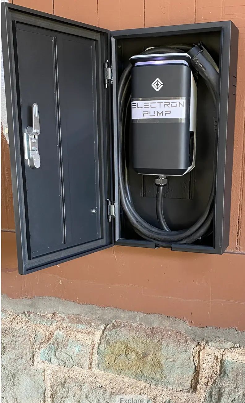 Rivian R1T R1S Pedestal options for Rivian wall charger CleanShot 2025-08-03 at 10.28.43@2x