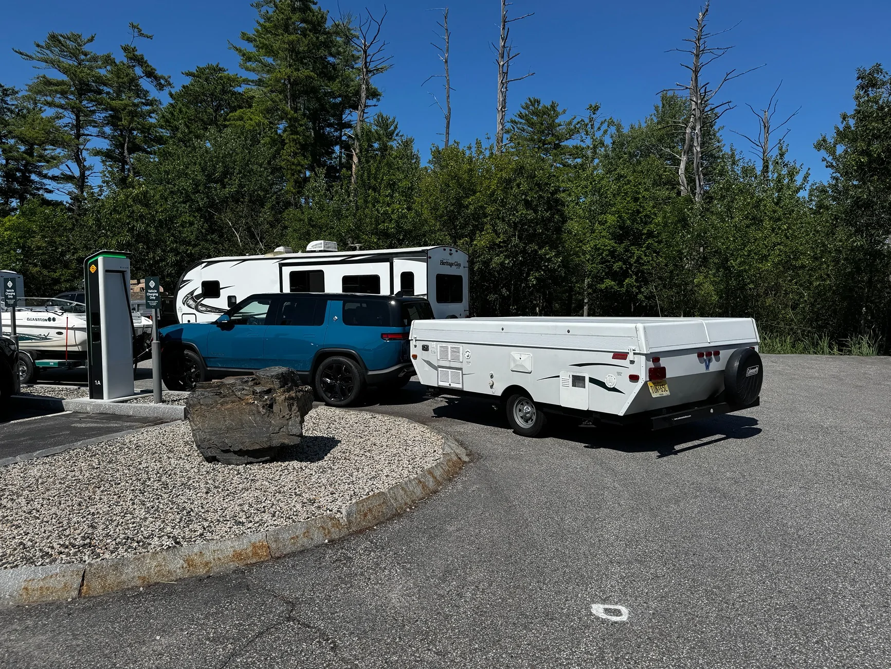 Rivian R1T R1S Who says you’ve gotta unhitch to charge? IMG_2166