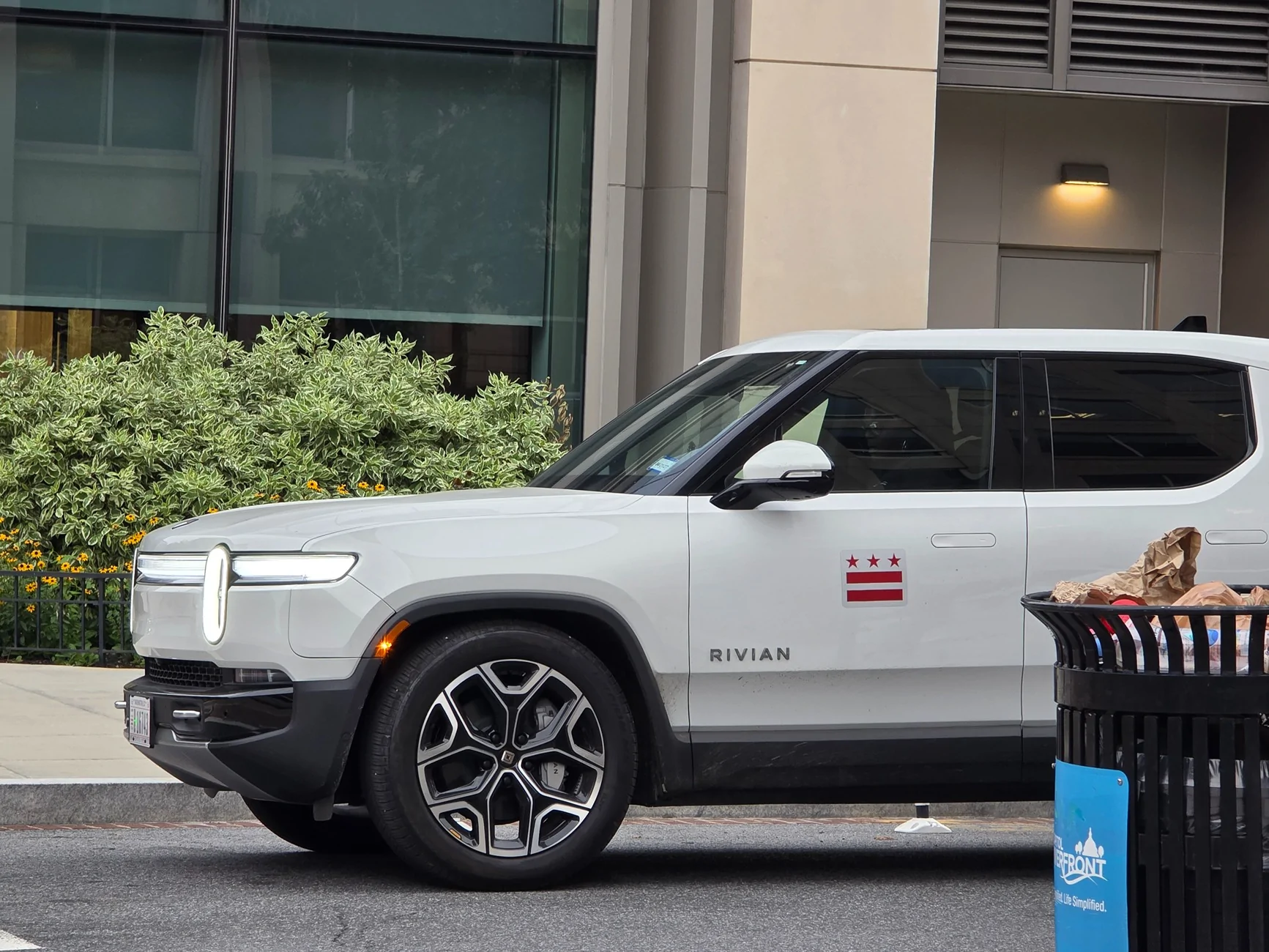 Rivian R1T R1S D.C. R1T DOT Fleet 20250805_071520