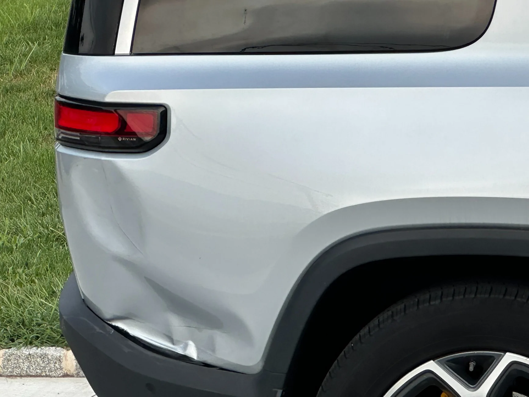 Rivian R1T R1S Do you think this repairable using PDR? (Recommend PDR Shops in NJ) Image 1